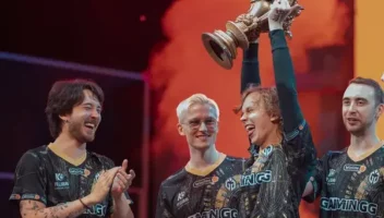 GG с трофеем Bali Major