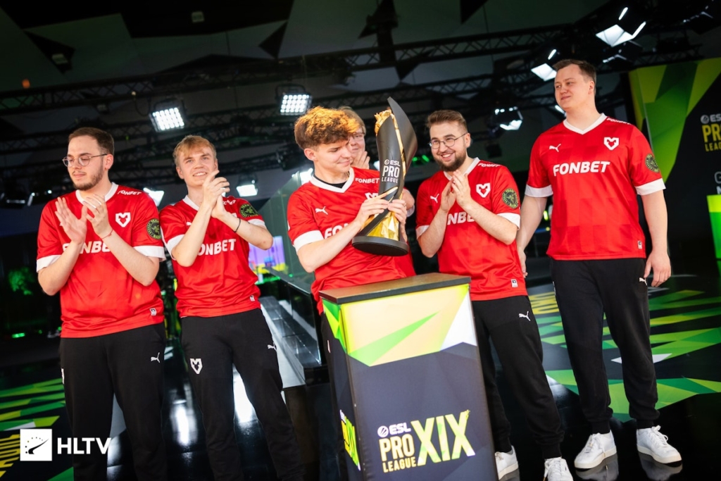 MOUZ