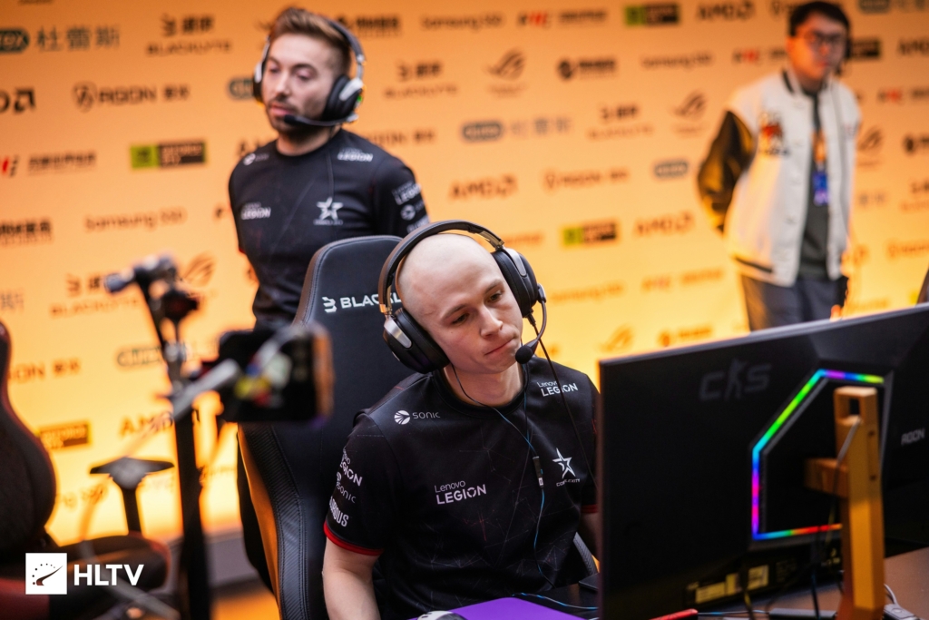 EliGE