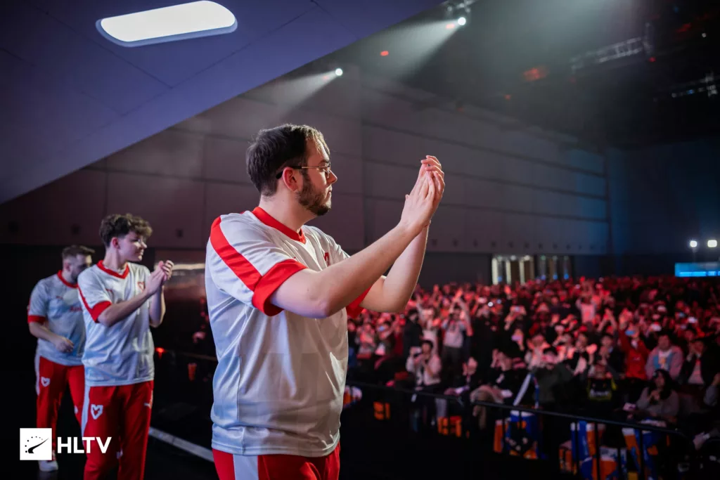 MOUZ