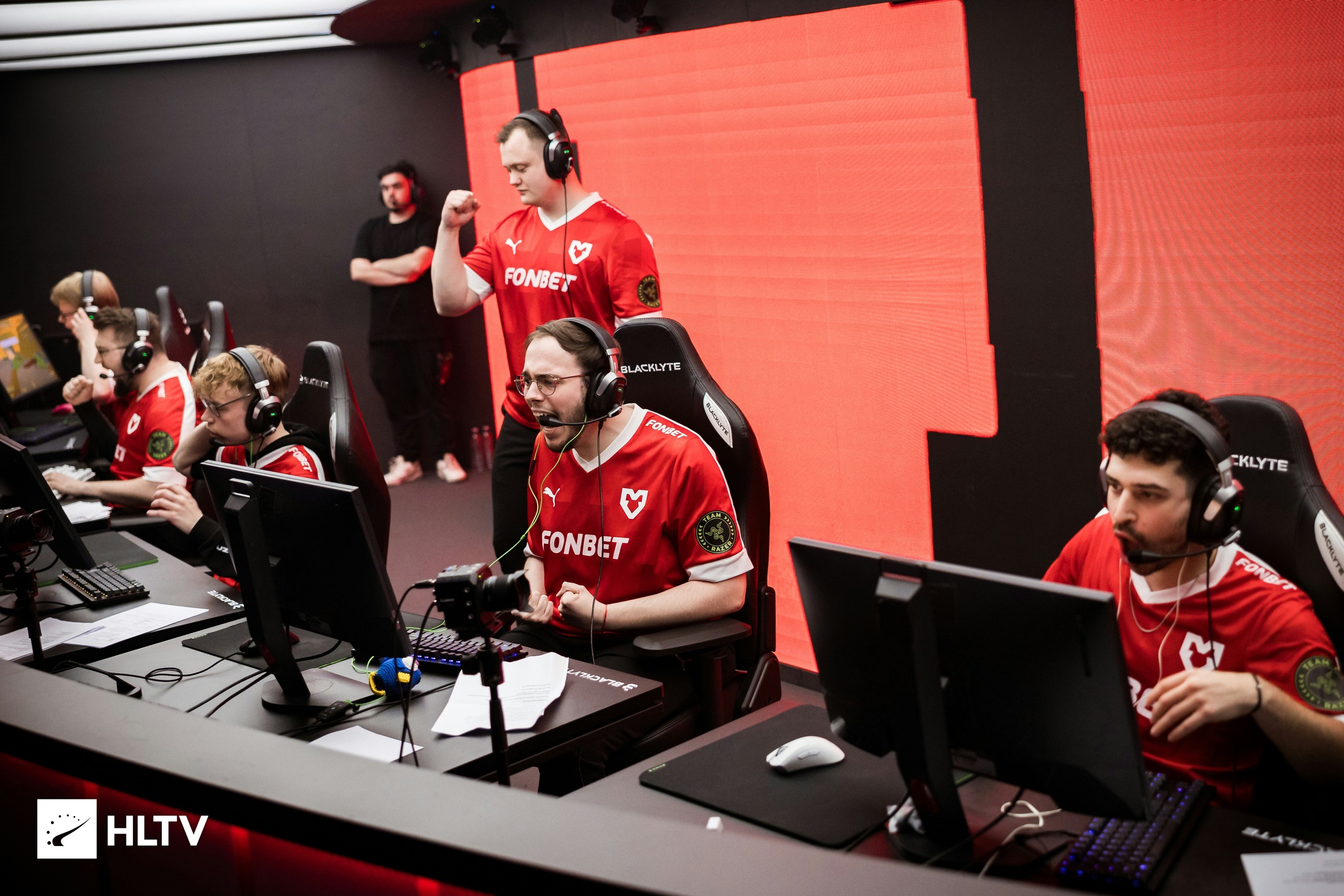 MOUZ